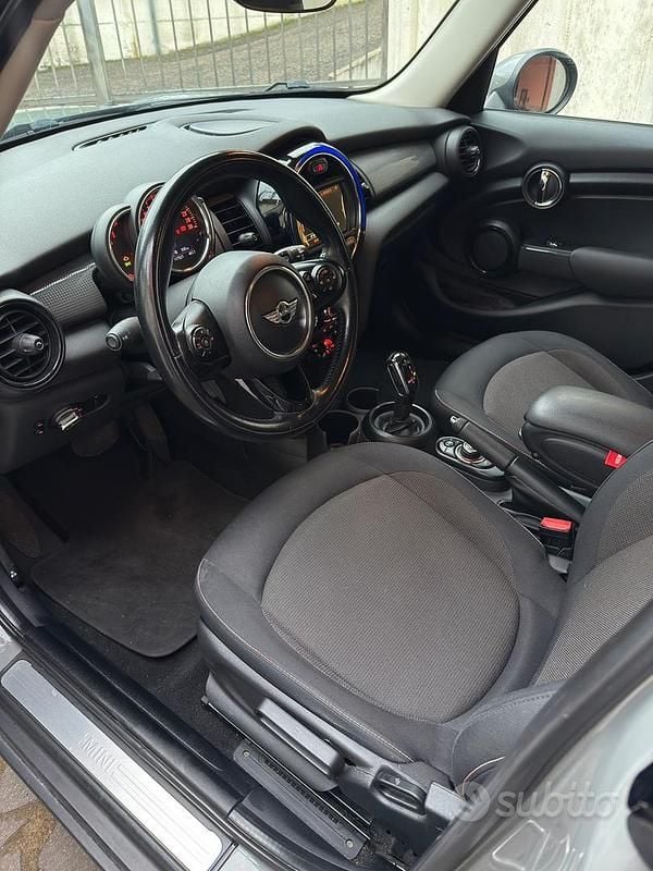 Usata Mini Cooper D Hype 116 CV (85 kW) 2018 Grigio Utilitaria