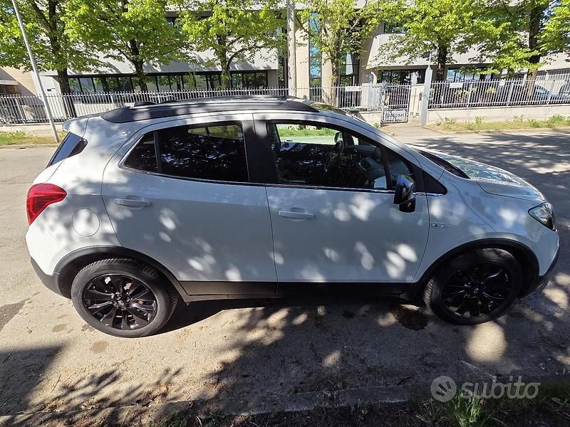 Usata Opel Mokka Cosmo 140 CV (102 kW) 2016 Bianco SUV