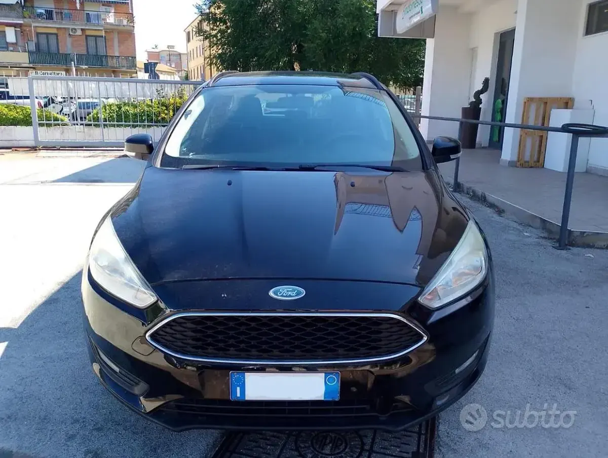 Usata Ford Focus 120 CV (88 kW) 2016 Nero Station wagon