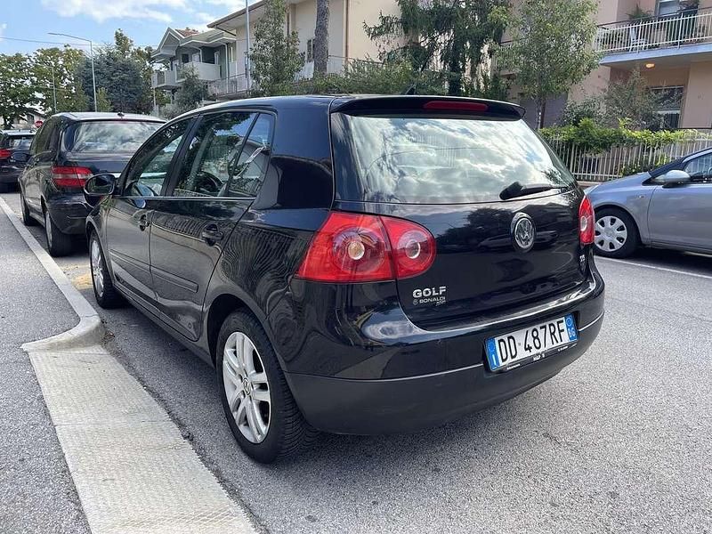 Usata VW Golf IV Goal 102 CV (75 kW) 2006 Berlina