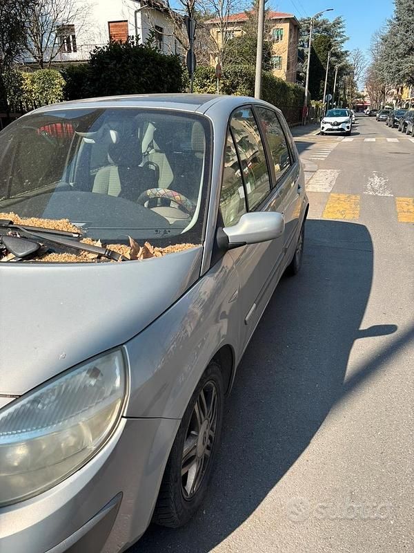 Usata Renault Scénic 2003 Grigio Monovolume