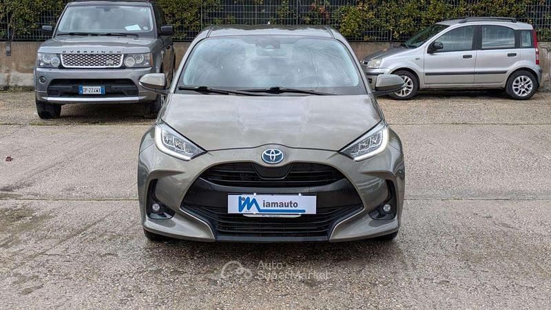 Usata Toyota Yaris Hybrid 92 CV (67 kW) 2020 Grigio Berlina