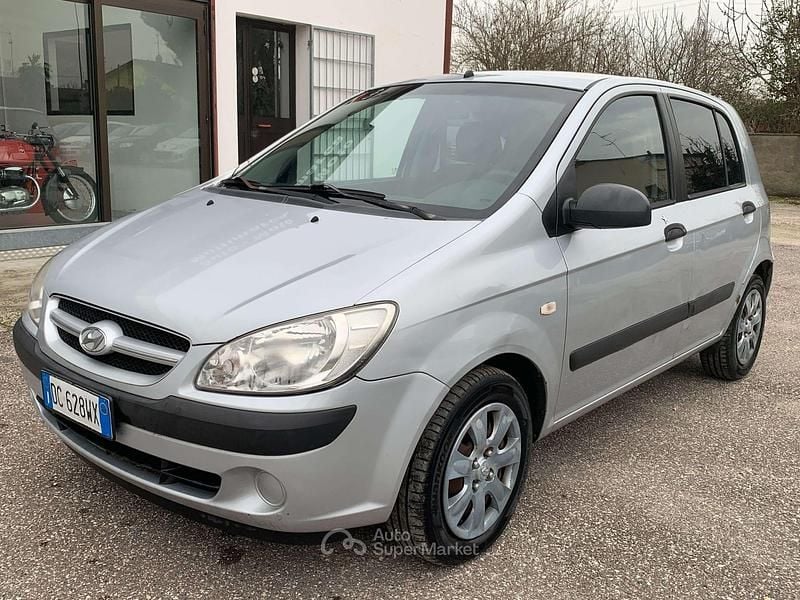 Usata Hyundai Getz Style 88 CV (64 kW) 2006 Argento Utilitaria