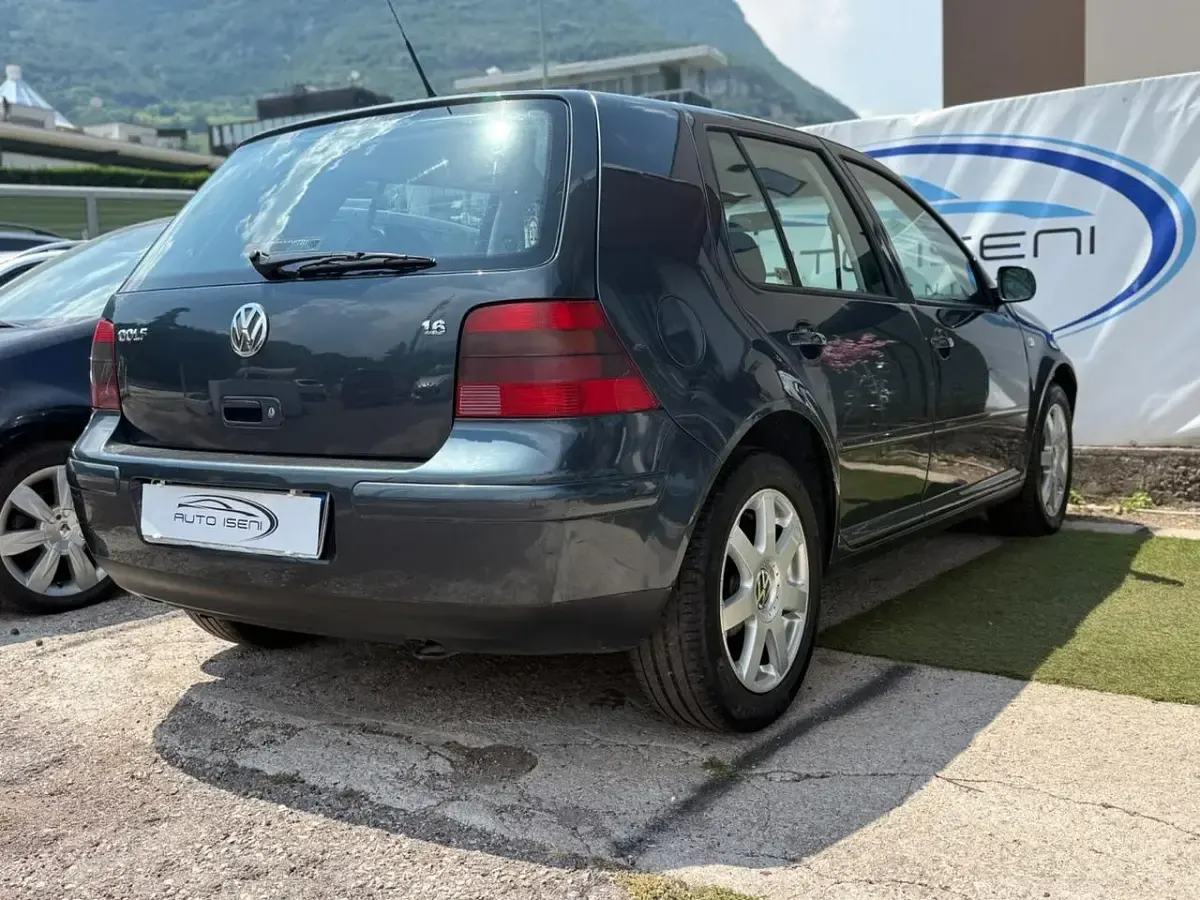 Usata VW Golf IV Trendline 105 CV (77 kW) 2004 Grigio Berlina