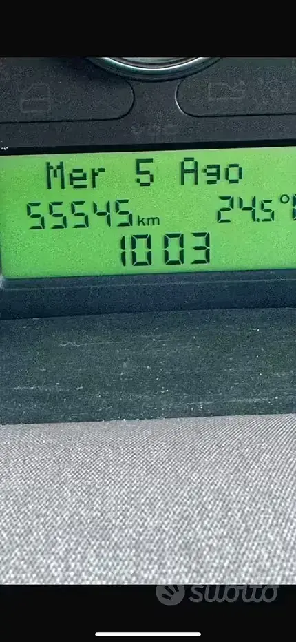 Usata Lancia Ypsilon 60 CV (44 kW) 2010 Viola Utilitaria