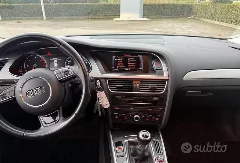 Usata Audi A4 Business 150 CV (110 kW) 2014 Grigio metallizzato Station wagon