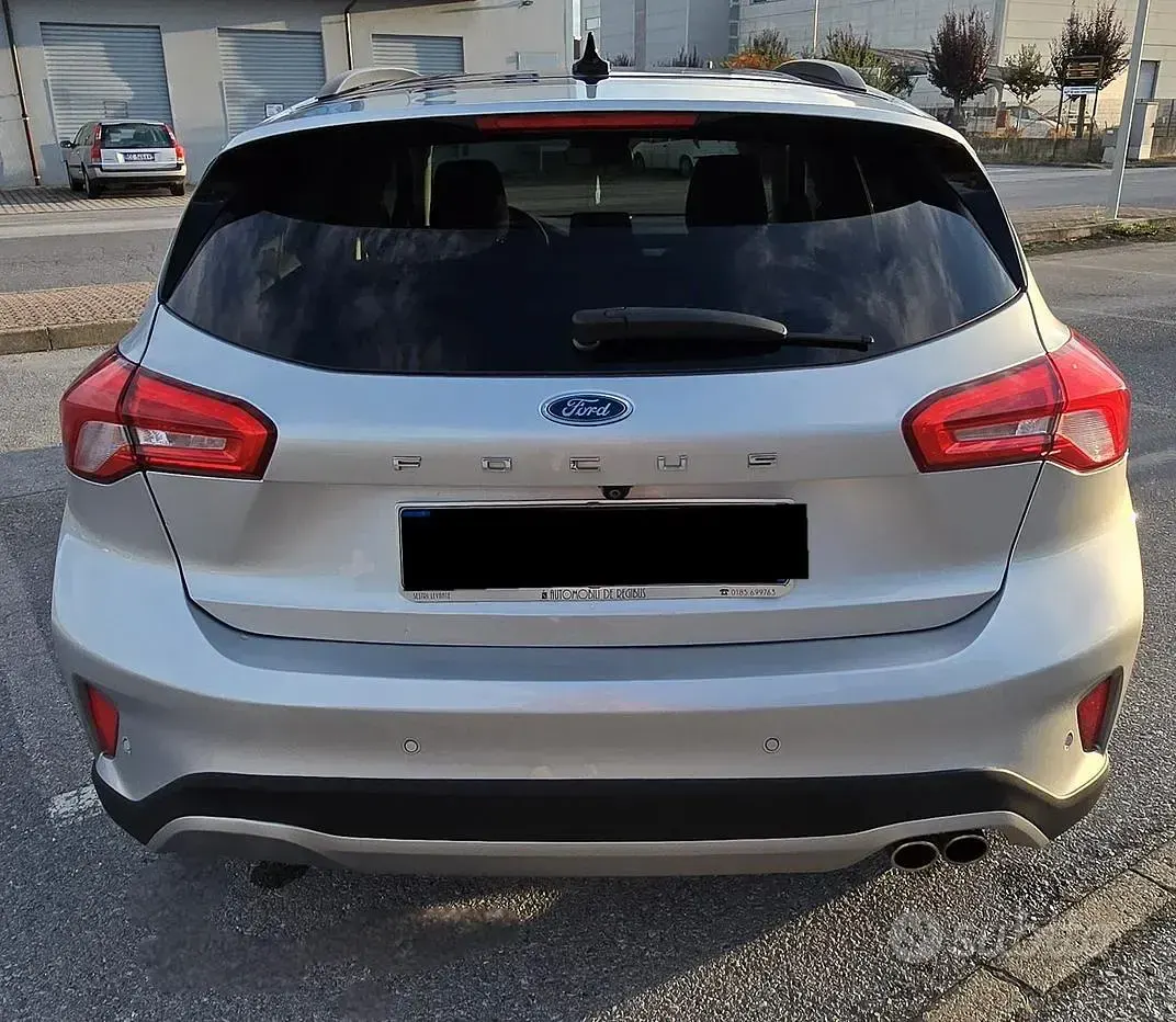 Usado Ford Focus Active 125 HP (91 kW) 2019 Cinzento Sedan