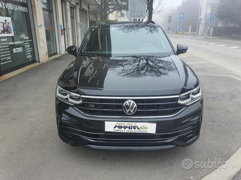 Usata VW Tiguan R-line 150 CV (110 kW) 2023 Nero SUV