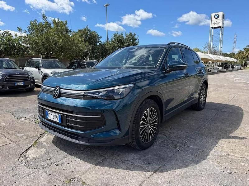 Gebraucht VW Tiguan Elegance 150 PS (110 kW) 2024 Blau SUV