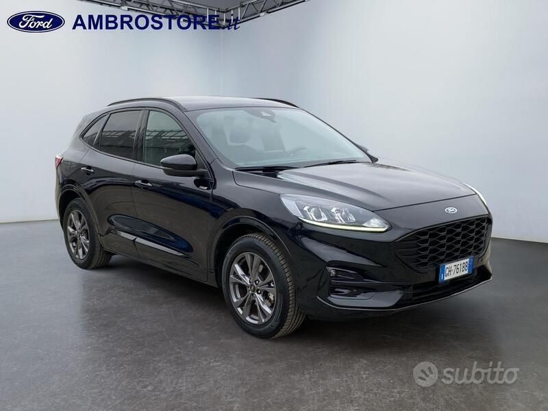 Usata Ford Kuga ST-Line 225 CV (165 kW) 2021 Agate black SUV