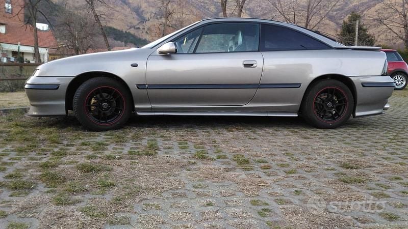 Usata Opel Calibra 116 CV (85 kW) 1997 Coupé