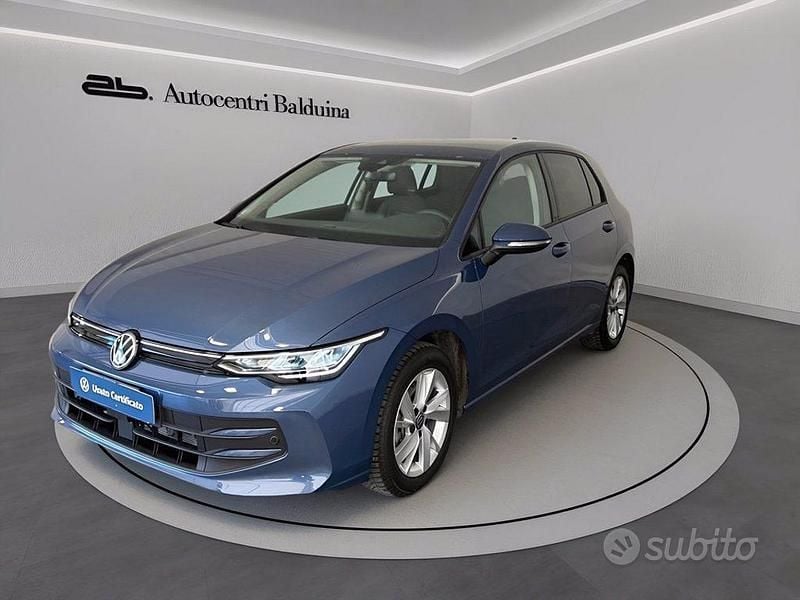 Usata VW Golf VIII Edition 150 CV (110 kW) 2024 Anemone blue metallizzato Berlina