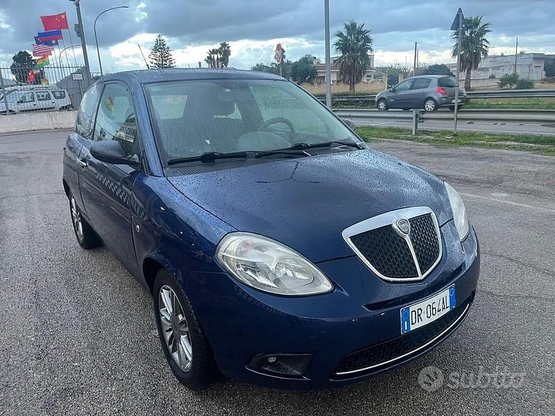 Usata Lancia Ypsilon 89 CV (65 kW) 2008 Blu Utilitaria
