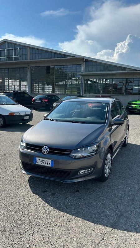 Usata VW Polo Comfortline 69 CV (50 kW) 2014 Grigio Berlina