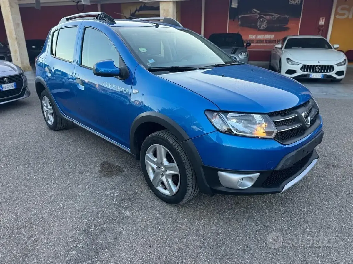 Usata Dacia Sandero Stepway 90 CV (66 kW) 2016 Blu SUV