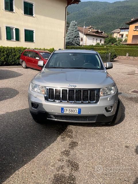 Usata Jeep Grand Cherokee 243 CV (178 kW) 2013 Grigio SUV