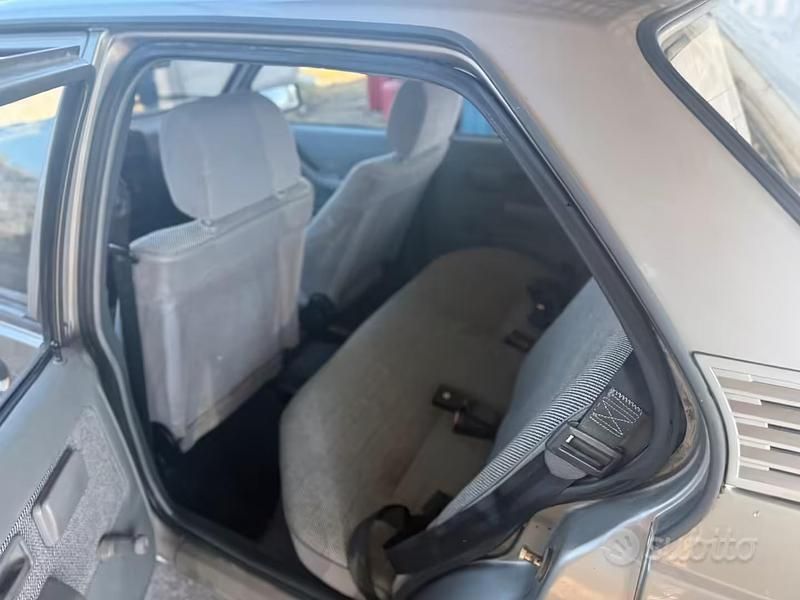 Usata Opel Ascona 75 CV (55 kW) 1988 Grigio Berlina