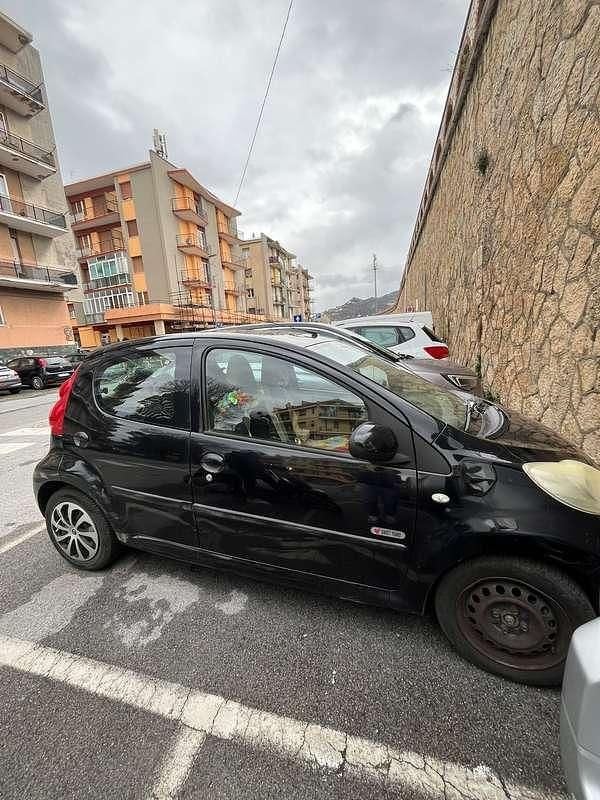 Usata Peugeot 107 68 CV (50 kW) 2008 Nero Utilitaria