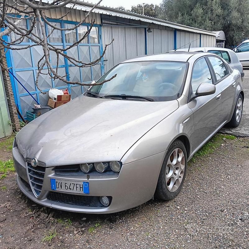 Usata Alfa Romeo 159 150 CV (110 kW) 2010 Grigio Berlina
