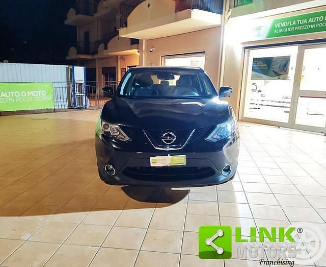 Usata Nissan Qashqai N-Connecta 110 CV (80 kW) 2017 Nero SUV