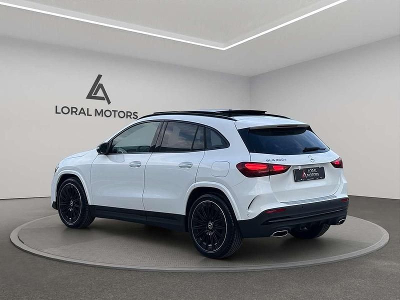Nuova Mercedes GLA200 AMG Line Premium Plus 150 CV (110 kW) 2026 Bianco SUV