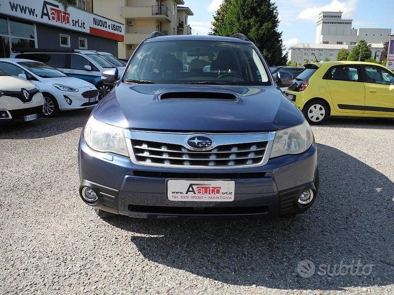 Usata Subaru Forester Trend 147 CV (108 kW) 2012 Blu SUV