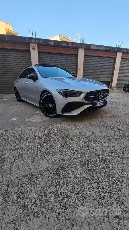 Usado Mercedes CLA220 AMG line 190 CV (139 kW) 2023 Gris Berlina