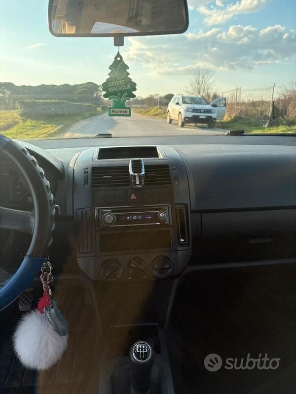 Grigio Usata 2007 VW Polo Due volumi | 1800 € (Ottimo prezzo) - Immagine 1/4