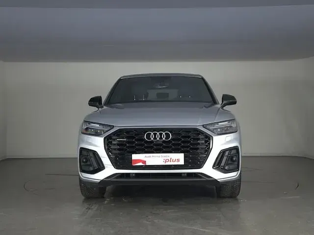 Usata Audi Q5 Sportback S-Line 204 CV (150 kW) 2024 Argento fioretto metallizzato SUV