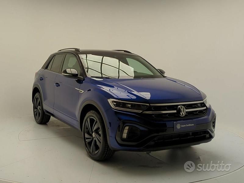 Usata VW T-Roc R-line 116 CV (85 kW) 2024 Blu SUV
