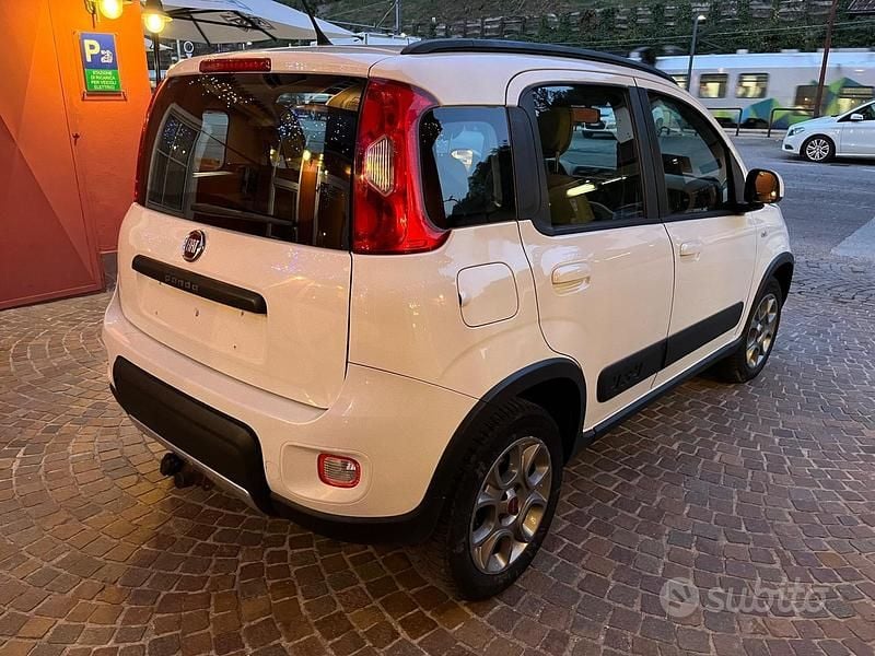 Usata Fiat Panda 4x4 74 CV (54 kW) 2014 Bianco Utilitaria