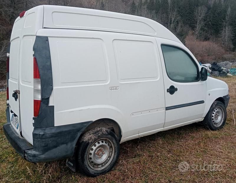 Usata Fiat Doblò 105 CV (77 kW) 2004 Monovolume