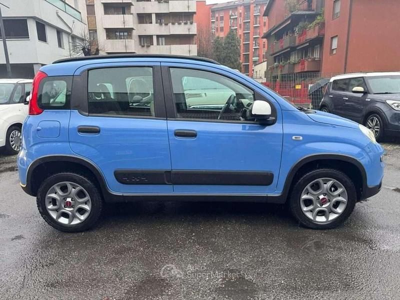 Usata Fiat Panda 4x4 S 84 CV (61 kW) 2016 Blu Utilitaria
