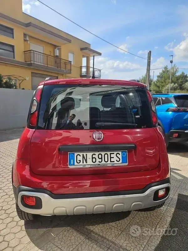 Usata Fiat Panda Cross Cross 70 CV (51 kW) 2023 Utilitaria