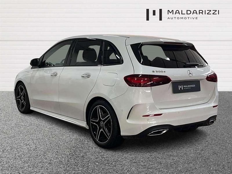 Usata Mercedes B200 Advanced Plus 150 CV (110 kW) 2023 Digital white Monovolume