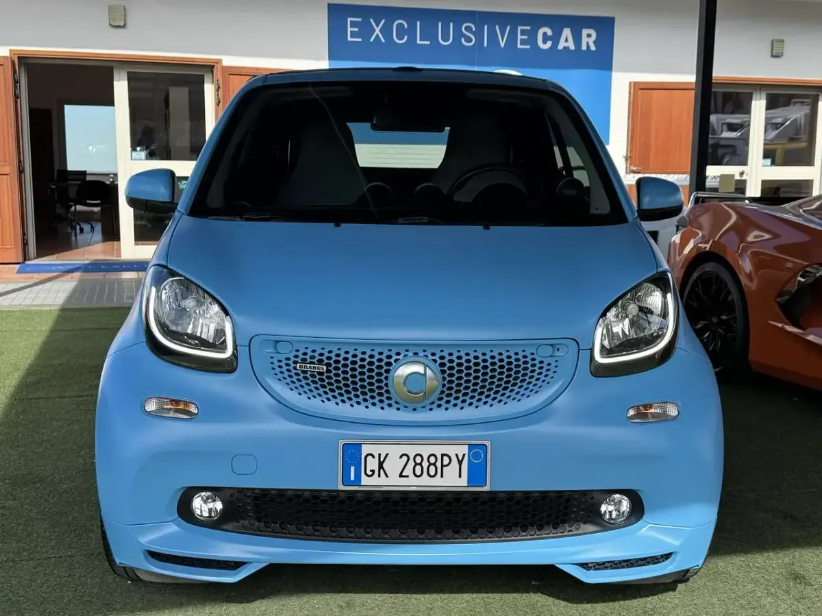 Usata Smart ForTwo Cabrio Brabus 90 CV (66 kW) 2016 Light blue opaco Cabrio