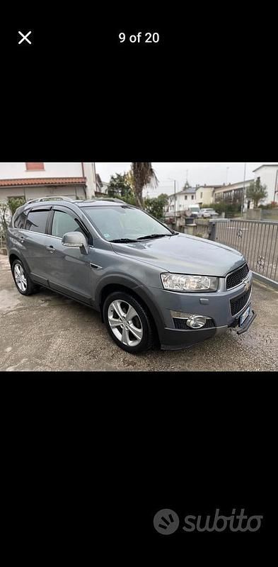 Usata Chevrolet Captiva 184 CV (135 kW) 2012 Grigio SUV