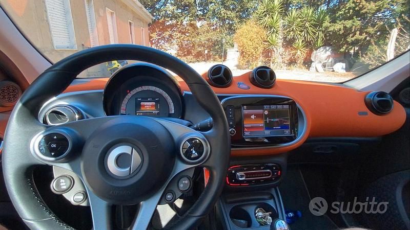 Usata Smart ForFour 71 CV (52 kW) 2015 Utilitaria