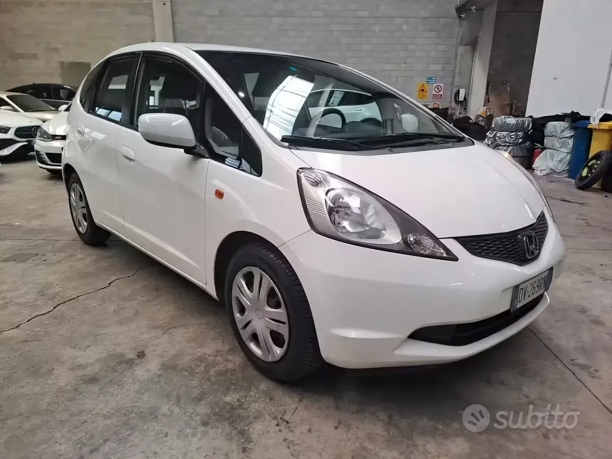 Usata Honda Jazz 90 CV (66 kW) 2009 Bianco Utilitaria