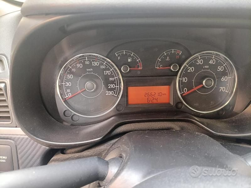 Usata Fiat Grande Punto 77 CV (56 kW) 2009 Grigio Utilitaria