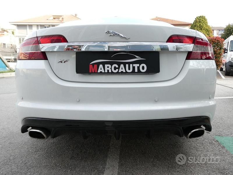 Usata Jaguar XF Premium Luxury 241 CV (177 kW) 2011 Bianco Berlina