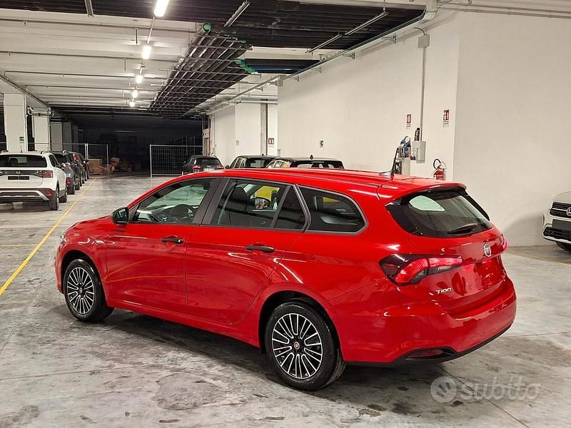 Usata Fiat Tipo 100 CV (73 kW) 2023 Rosso Station wagon