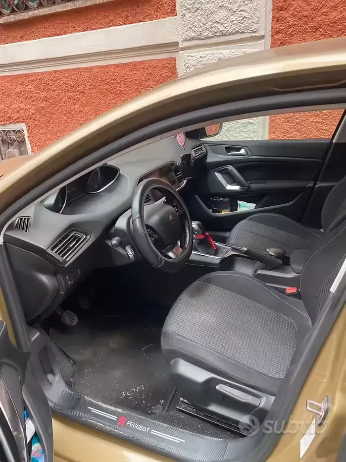 Usata Peugeot 308 SW S 102 CV (75 kW) 2018 Station wagon