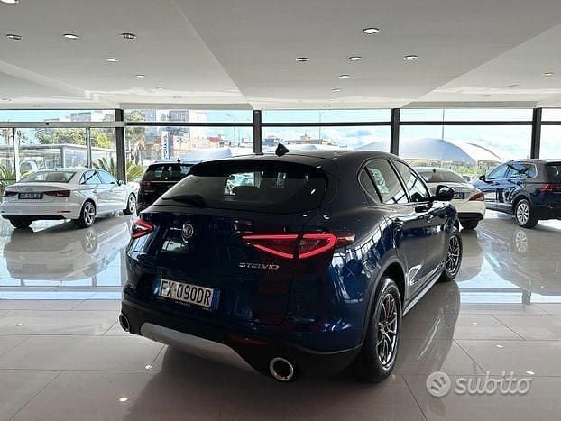 Usata Alfa Romeo Stelvio Super 179 CV (131 kW) 2019 Blu SUV