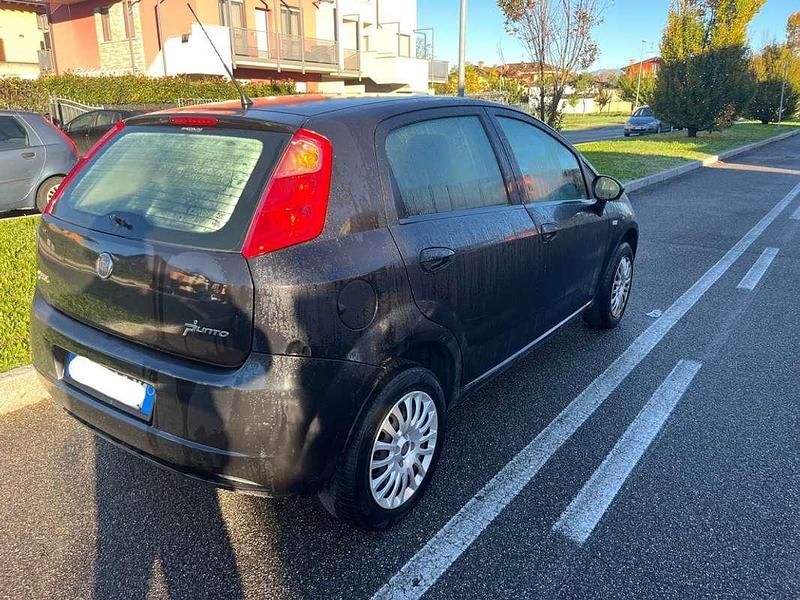 Usata Fiat Punto Active 60 CV (44 kW) 2009 Nero Berlina