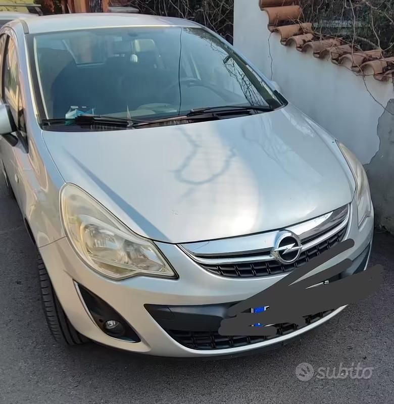 Usata Opel Corsa 86 CV (63 kW) 2012 Grigio Utilitaria