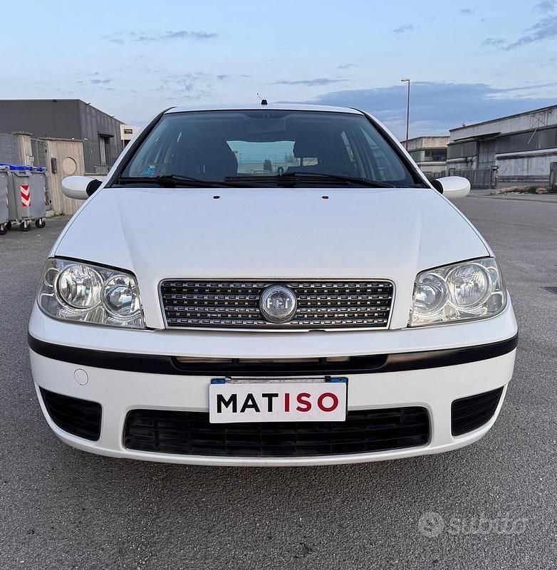 Usata Fiat Punto Classica 82 CV (60 kW) 2007 Bianco Utilitaria