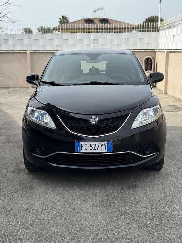 Usata Lancia Ypsilon S 69 CV (50 kW) 2016 Utilitaria