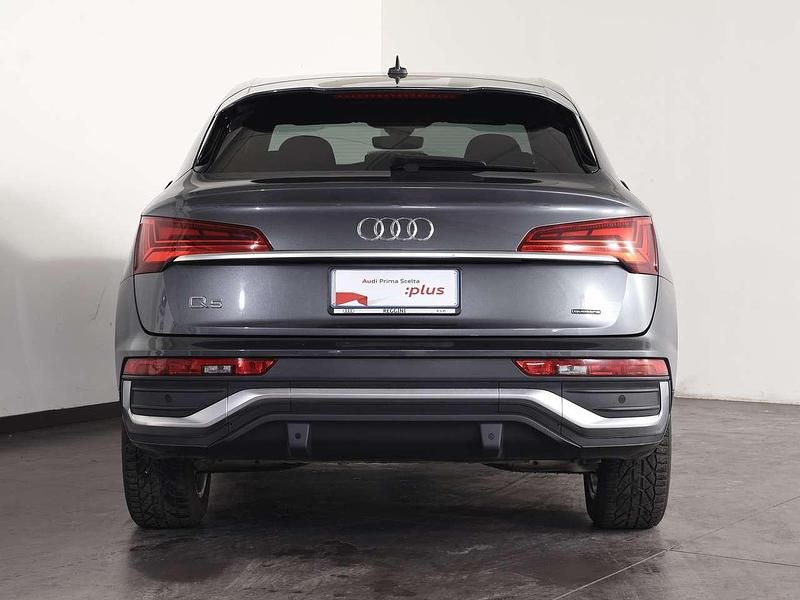 Usata Audi Q5 Sportback S-Line 299 CV (219 kW) 2022 Grigio daytona SUV