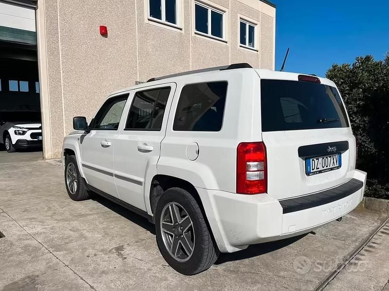Usado Jeep Patriot Limited 140 CV (102 kW) 2010 Blanco SUV